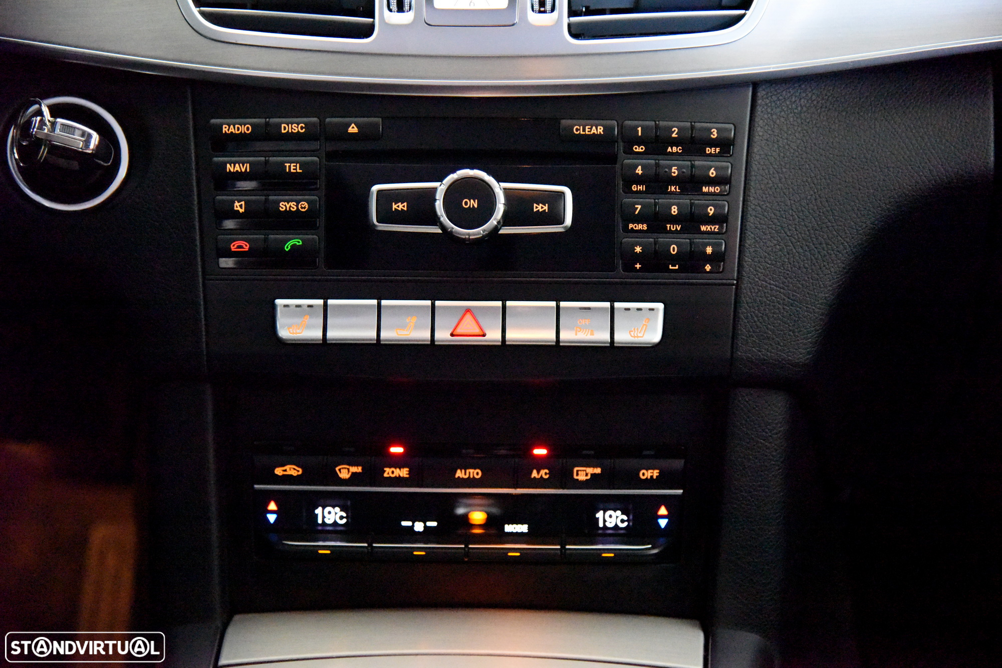 Mercedes-Benz E 300 Bluetec Hybrid Avantgarde - 20