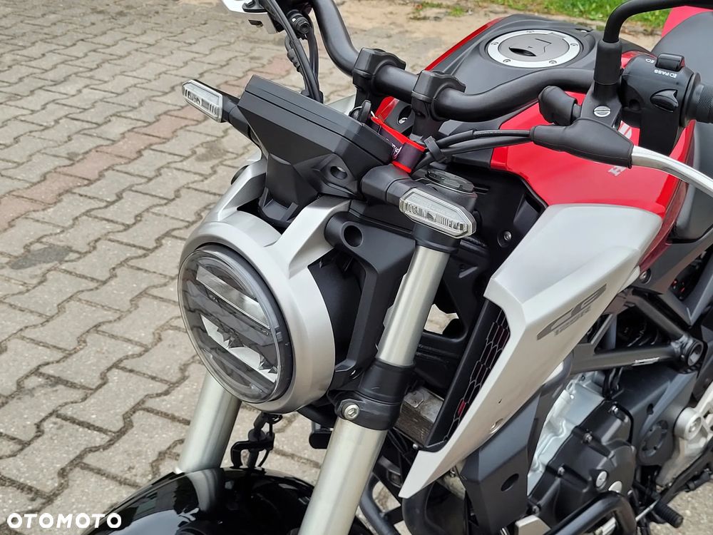 Honda CB - 11