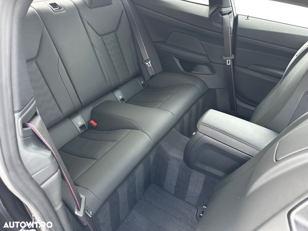 BMW M4 Competition - 30