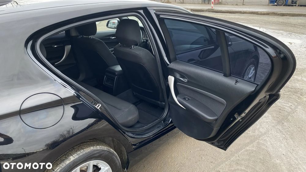 BMW Seria 1 118d - 15