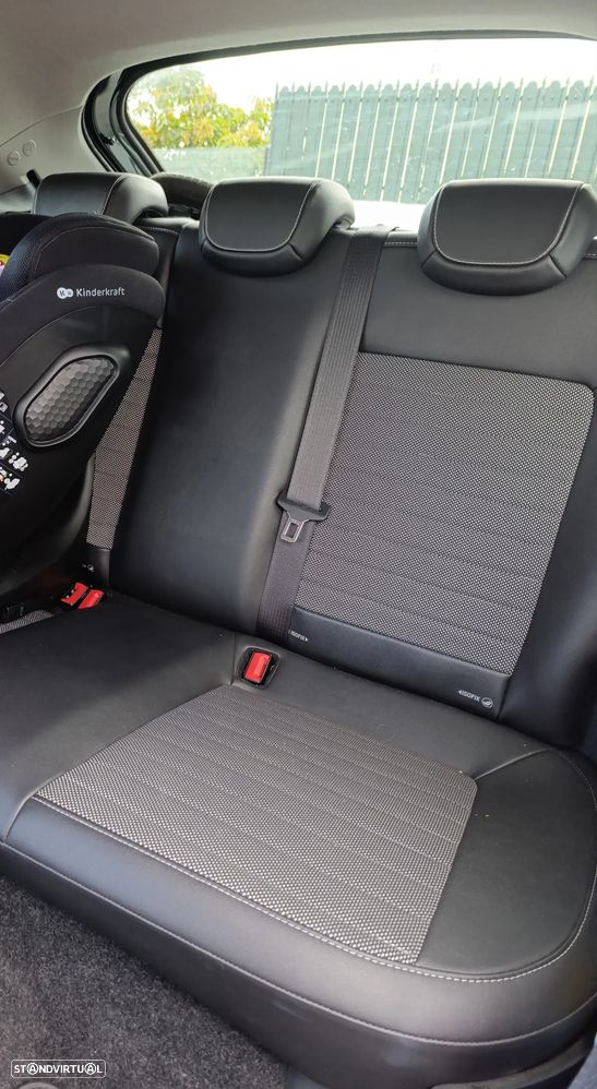 Opel Corsa 1.6 Turbo OPC - 10