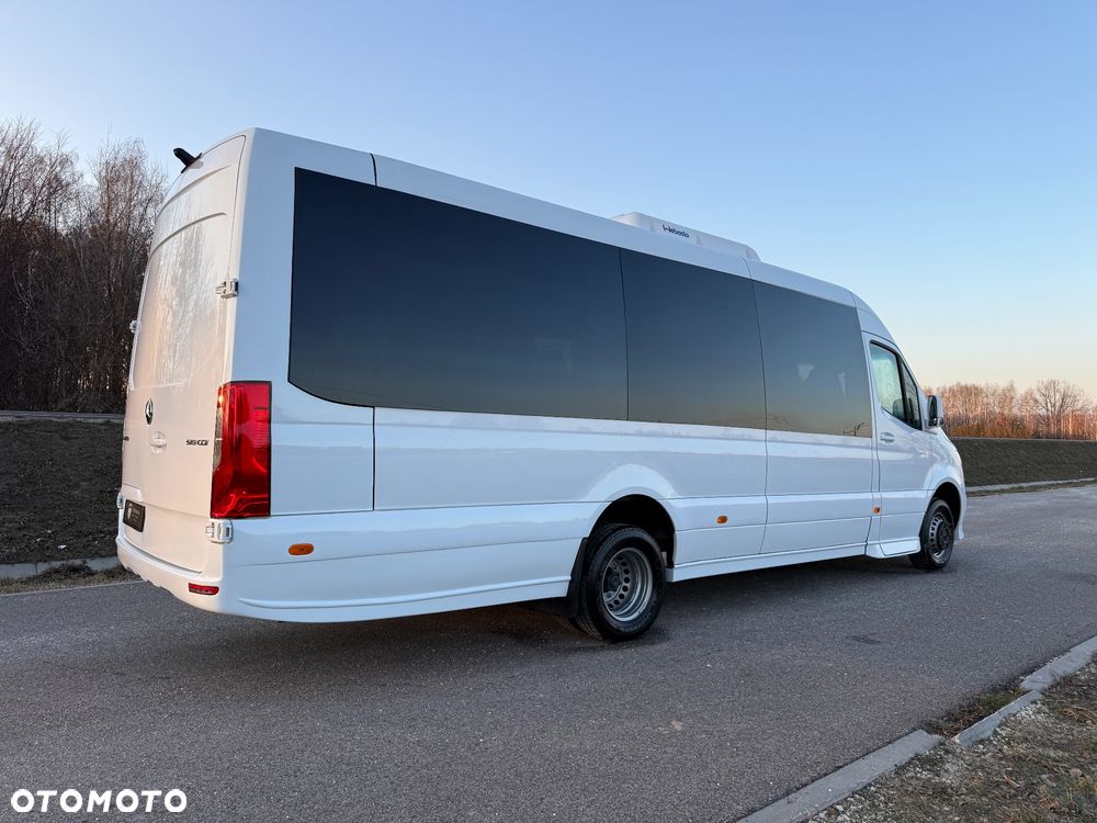 Mercedes-Benz Sprinter 517 - 8