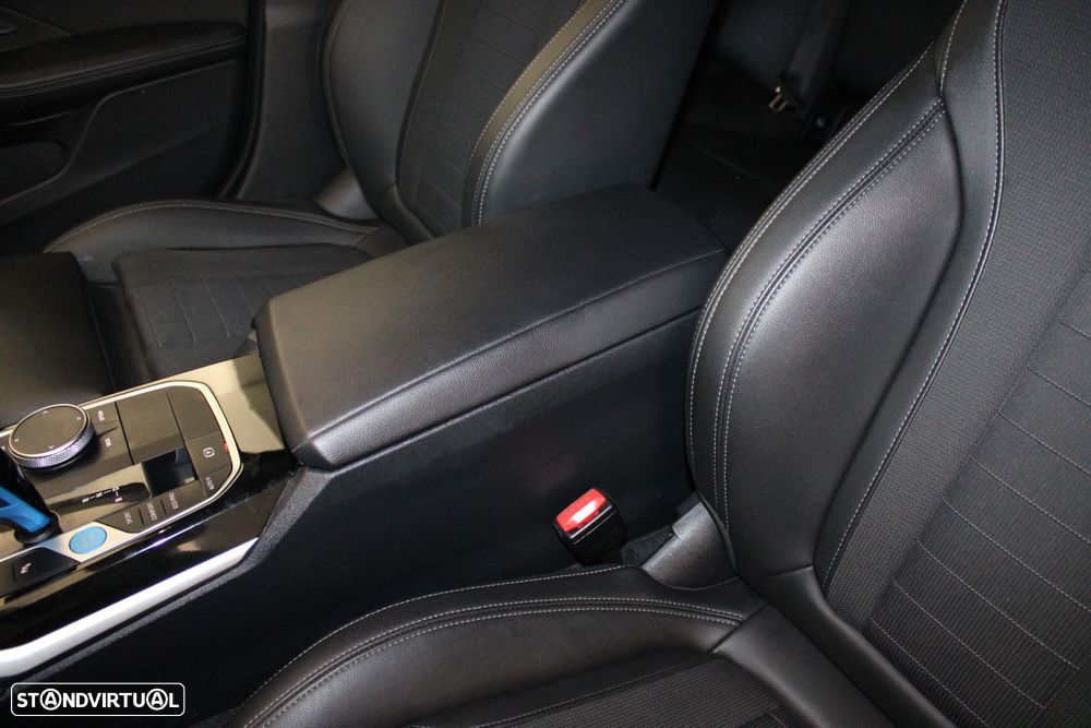 BMW i4 - 35