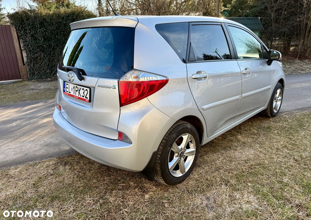 Toyota Verso S 1.33 Premium MS - 13