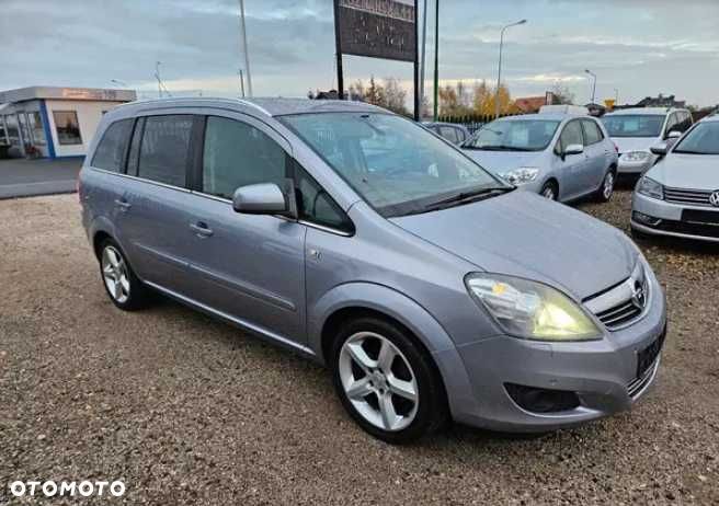 Opel Zafira - 1