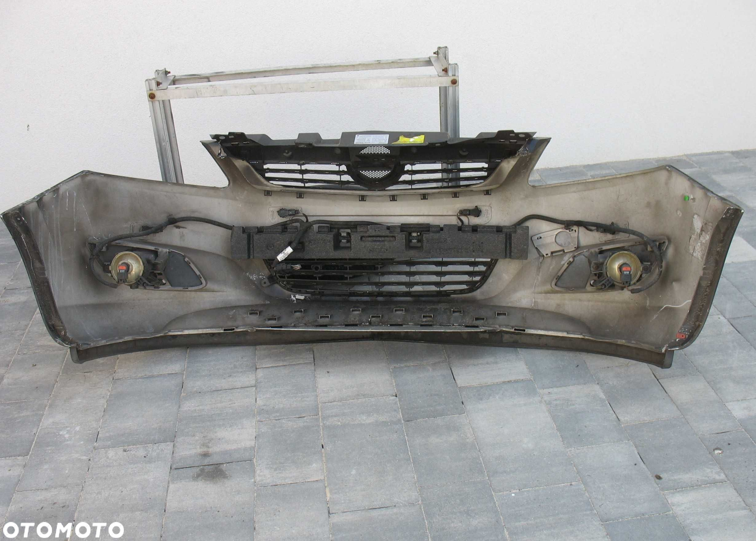 Opel Zafira B Lift zderzak przód 4xPDC z grillem Z-20r opis - 8