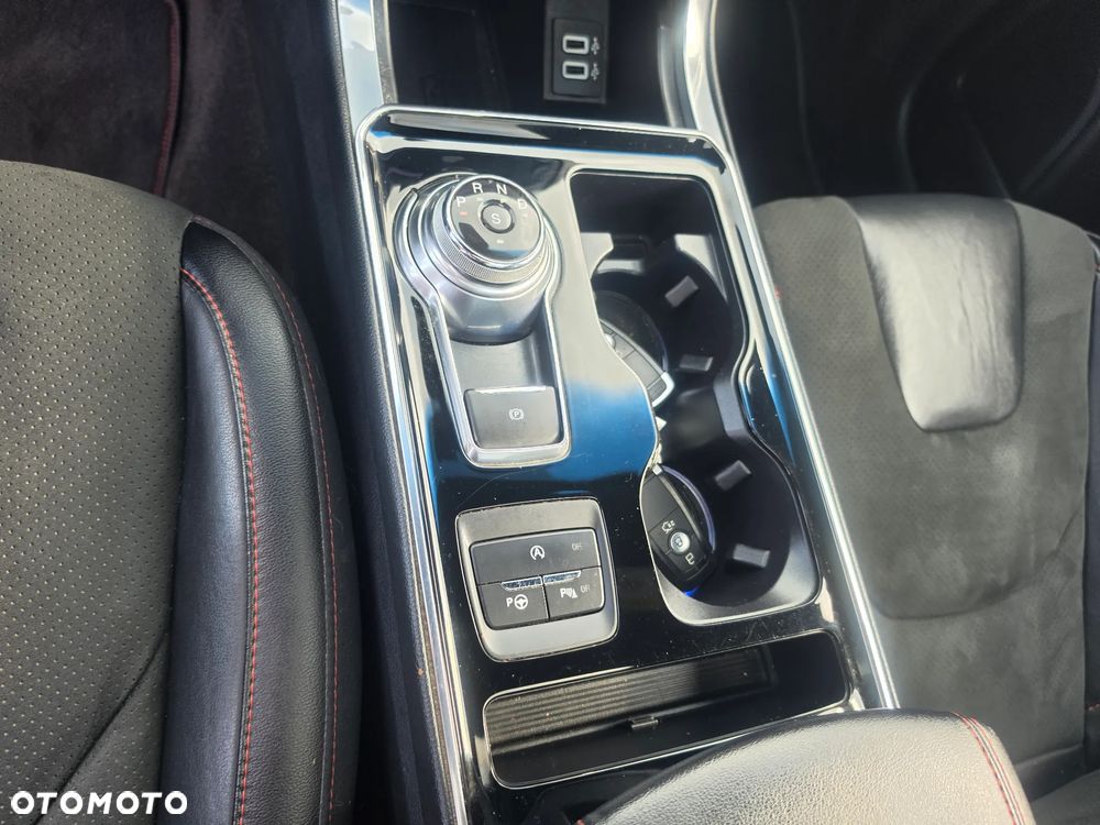 Ford Edge 2.0 EcoBlue Bi-Turbo 4x4 ST-LINE - 29