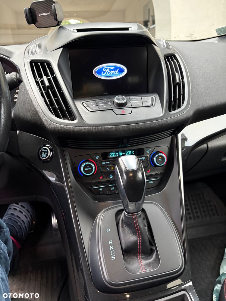Ford Kuga 2.0 TDCi AWD ST-Line - 7