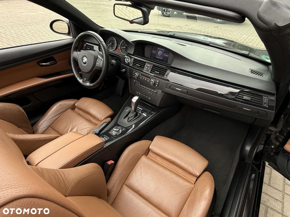 BMW Seria 3 320i - 23
