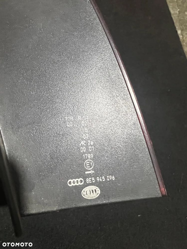 LAMPY TYLNE AUDI A4 B7 PRAWA  - 8E5945096 - 10