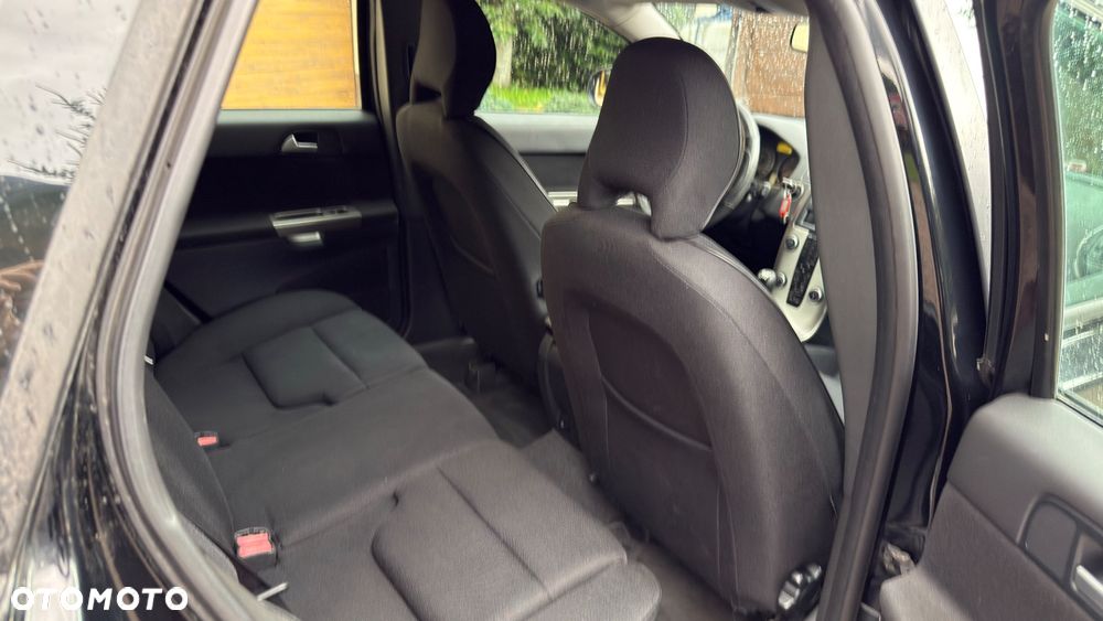 Volvo V50 D2 - 13