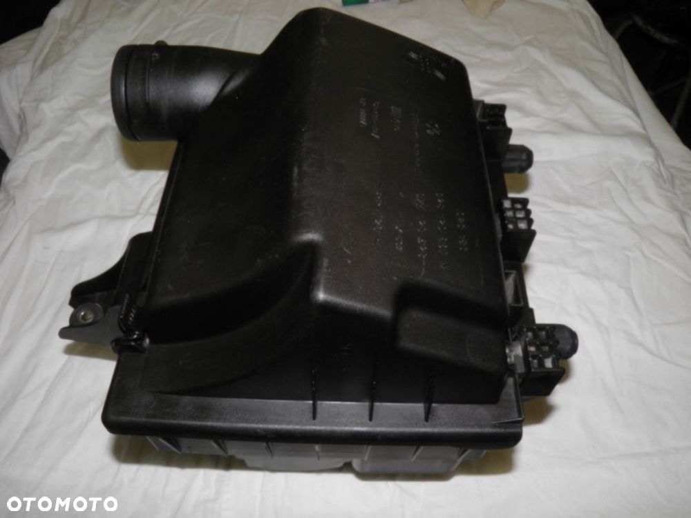 T4 TRANSPORTER 96- 2.4D OBUDOWA FILTRA POWIETRZA - 2