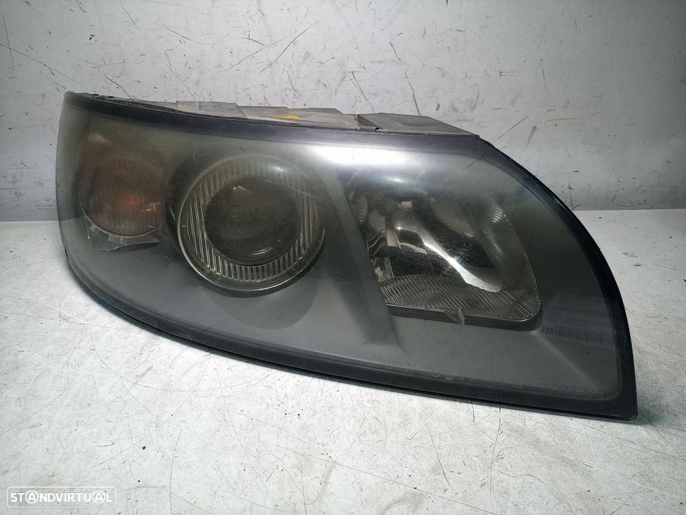 FAROL DIREITO VOLVO V50 FAMILIAR - 1