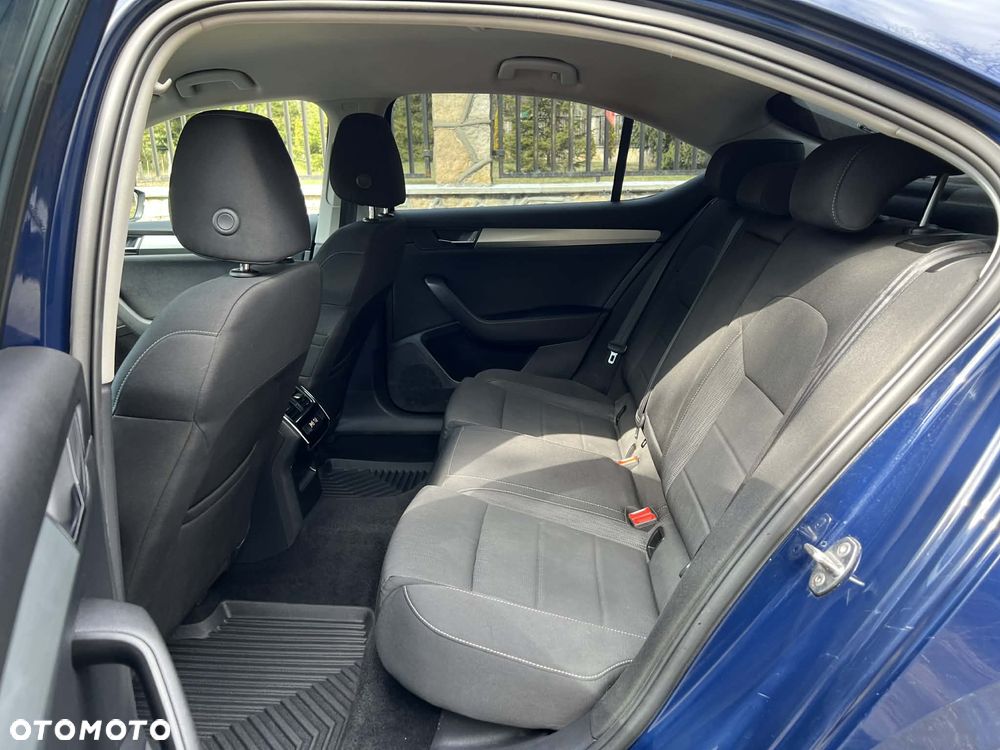 Skoda Superb 1.6 TDI Ambition - 10