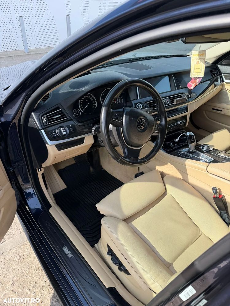 BMW Seria 5 525d Sport-Aut. - 11