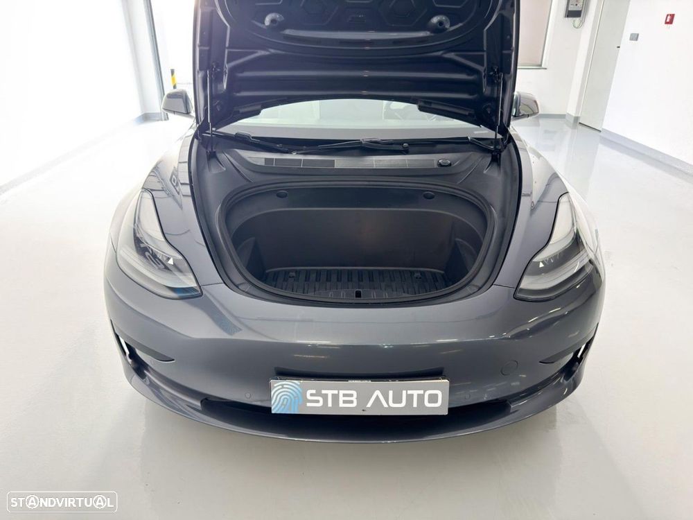 Tesla Model 3 - 16