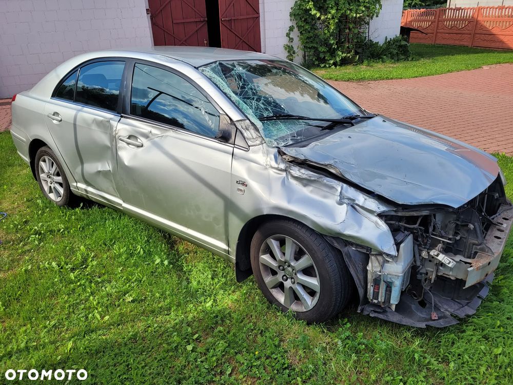 Toyota Avensis 2.0 D-4D Sol - 3