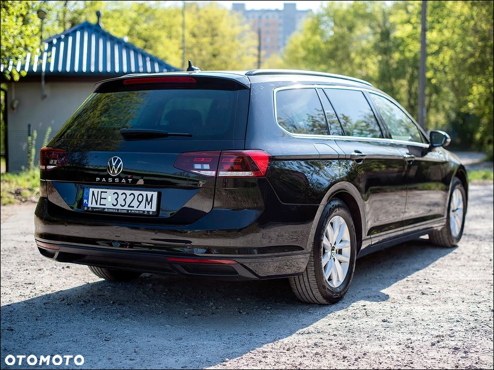 Volkswagen Passat - 12