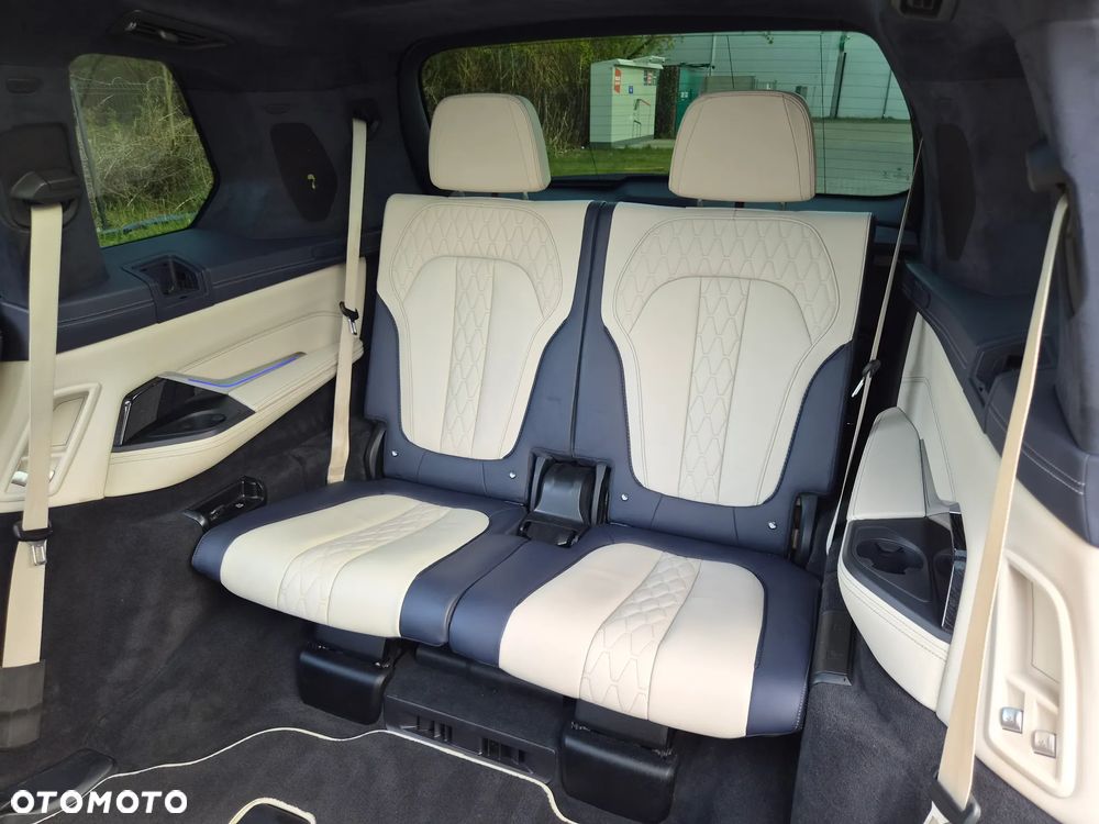 BMW X7 - 8