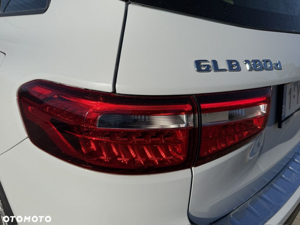 Mercedes-Benz GLB - 15