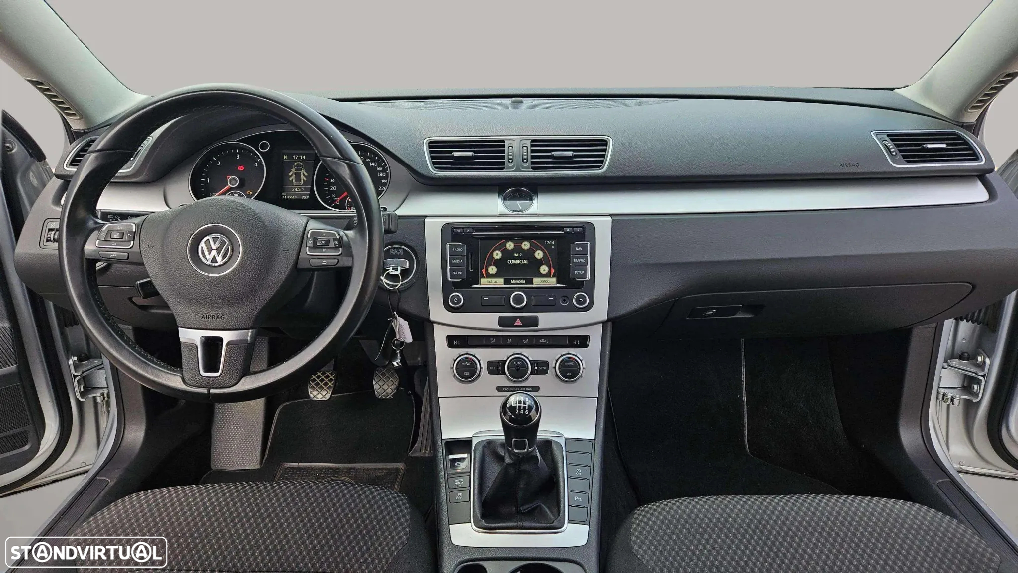 VW Passat Variant 1.6 TDI BlueMotion Highline - 15