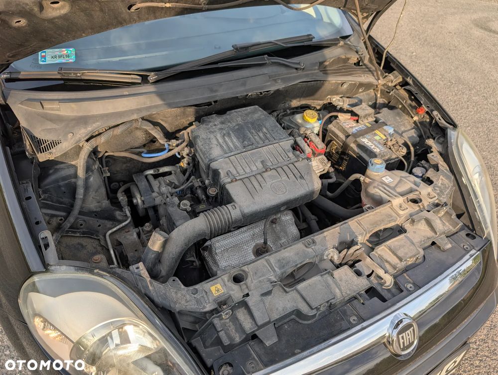 Fiat Punto Evo 1.4 8V Estiva Blue&Me - 18