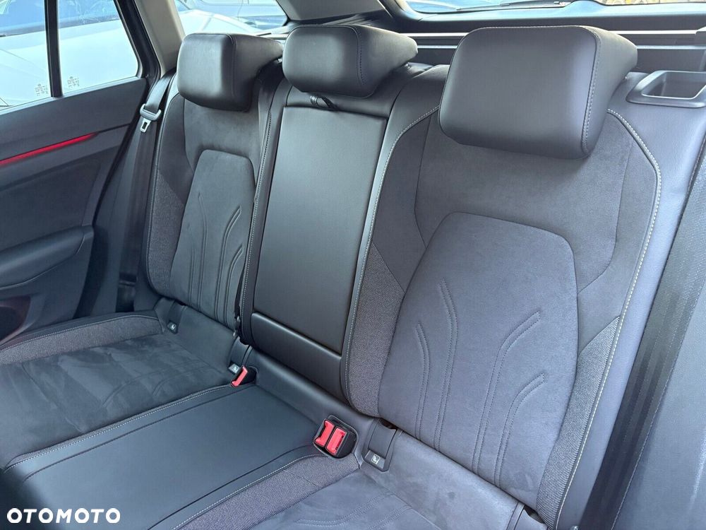 Volkswagen Golf - 14