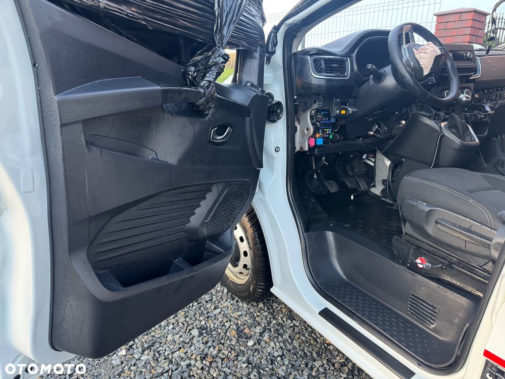 Renault Trafic - 11