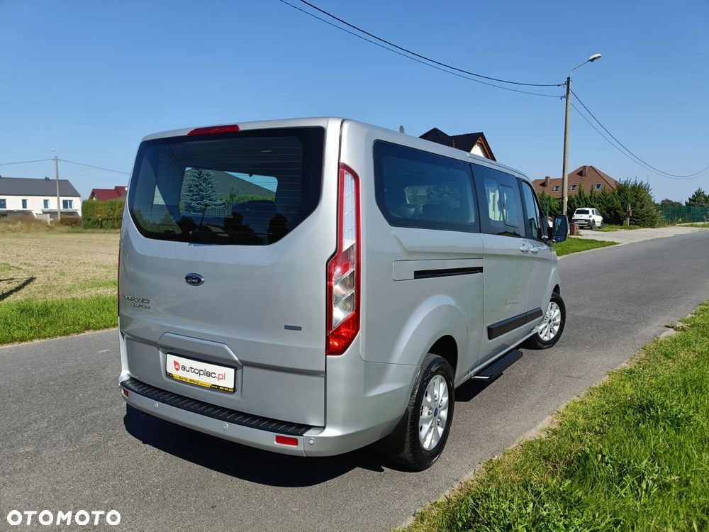 Ford Tourneo Custom - 3