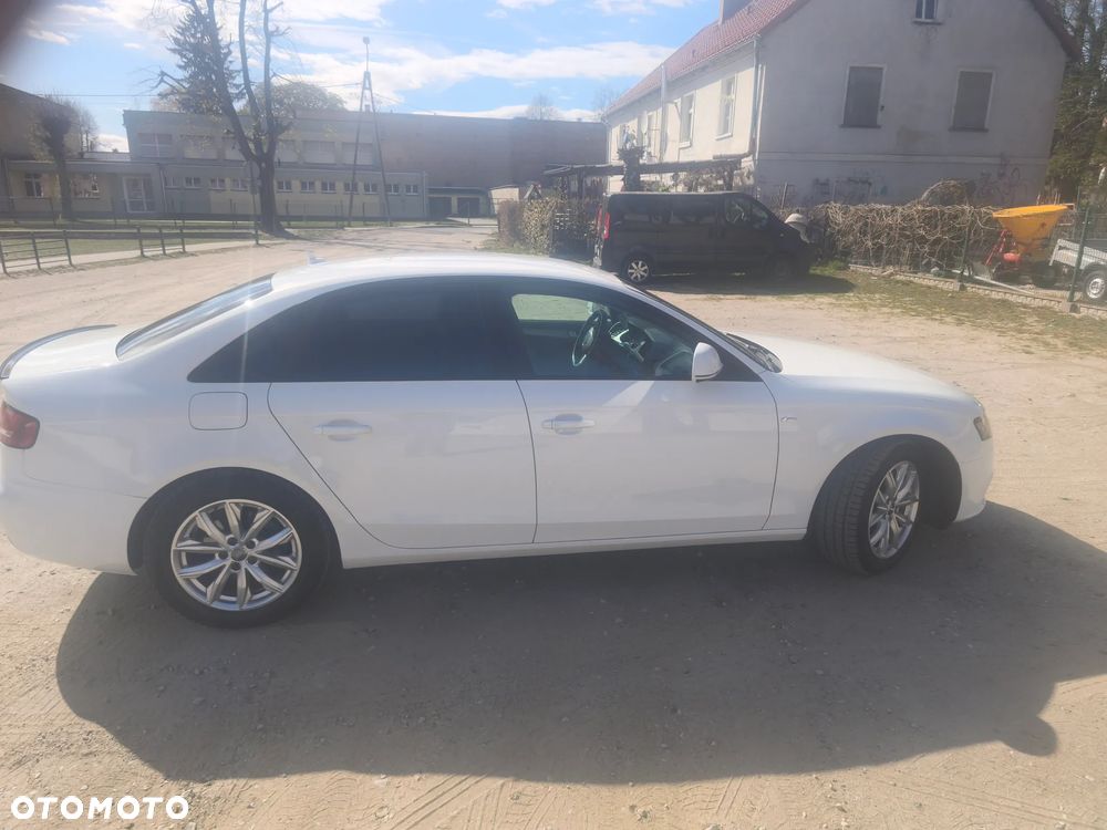 Audi A4 Limousine - 21