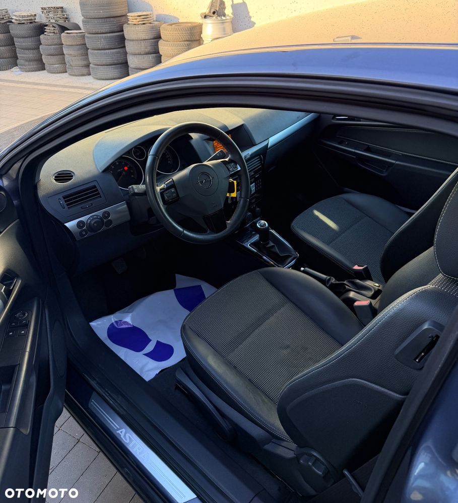 Opel Astra 1.6 Edition 111 Jahre - 40