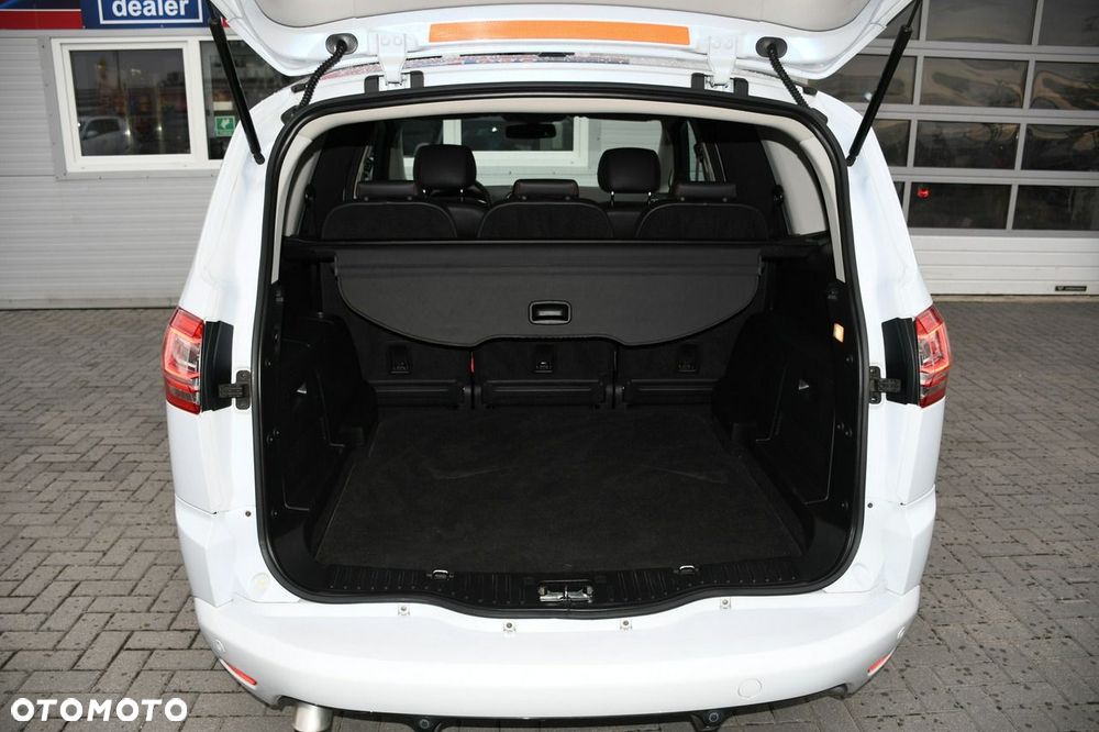 Ford S-Max - 38