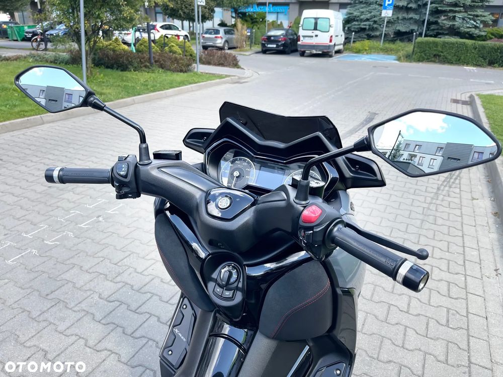 Yamaha X-max - 7