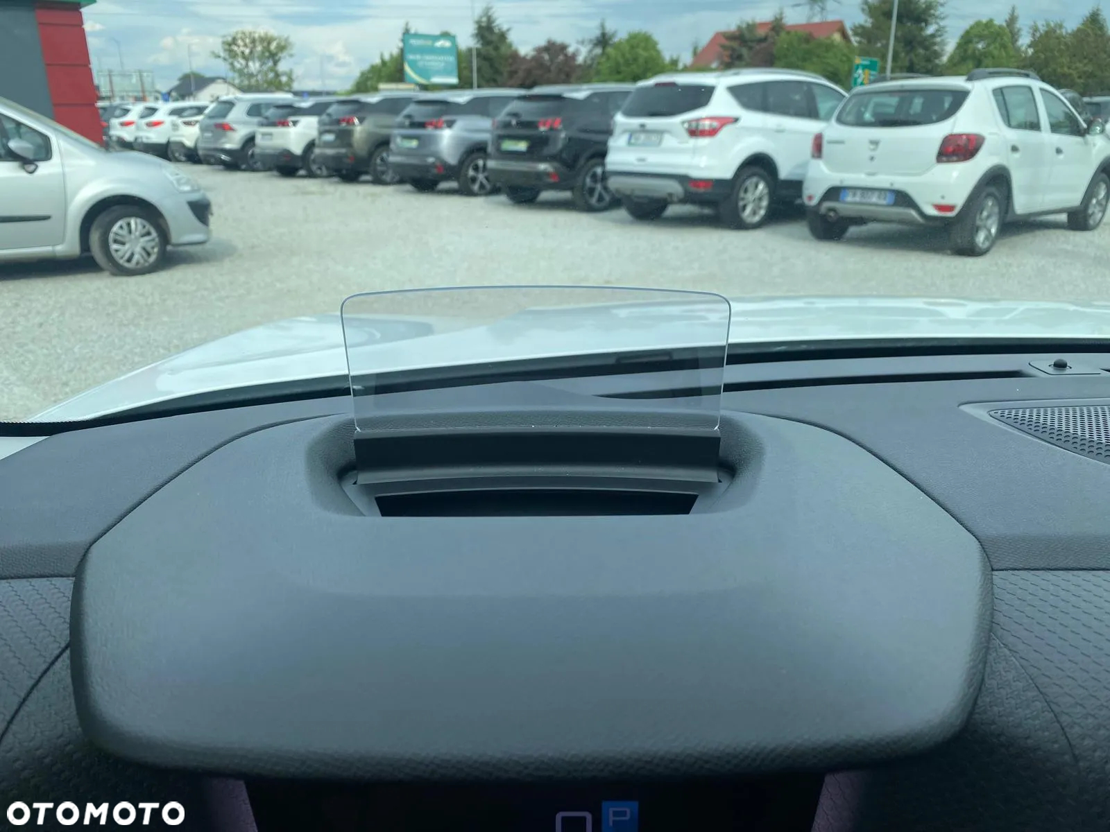 Citroën C4 PureTech 130 Stop&Start EAT8 SHINE - 27