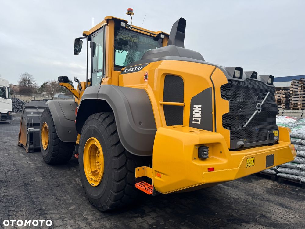 Volvo L110H - 4