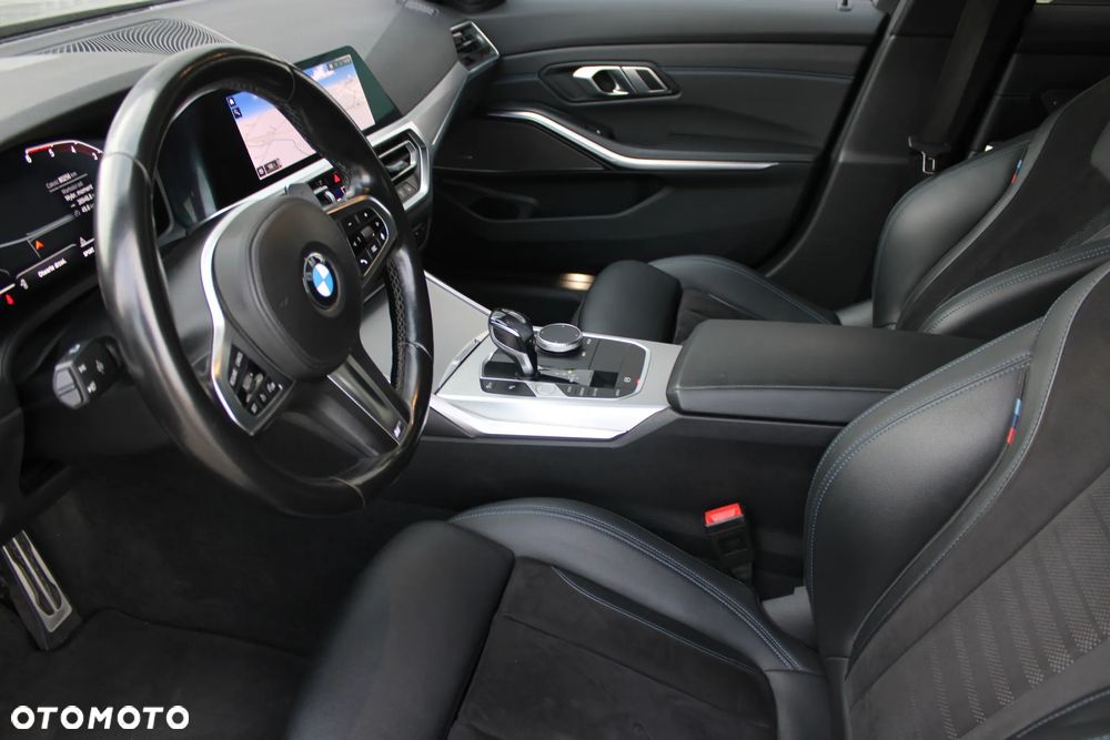 BMW Seria 3 320d xDrive M Sport Shadow - 12