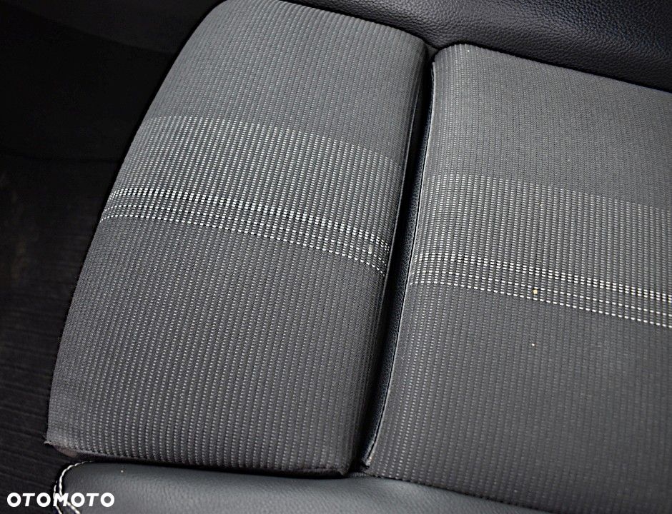 Mercedes-Benz Klasa A 180 CDI AMG Line - 26