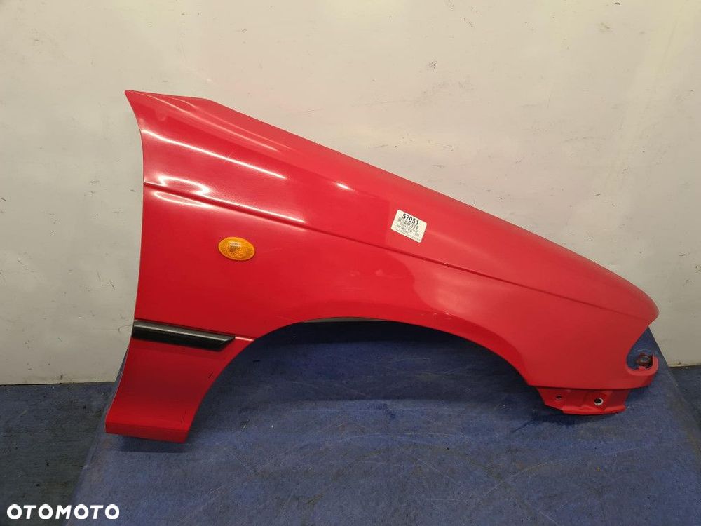 OPEL ASTRA F LIFT BŁOTNIK PRZÓD PRAWY Y547 - 2