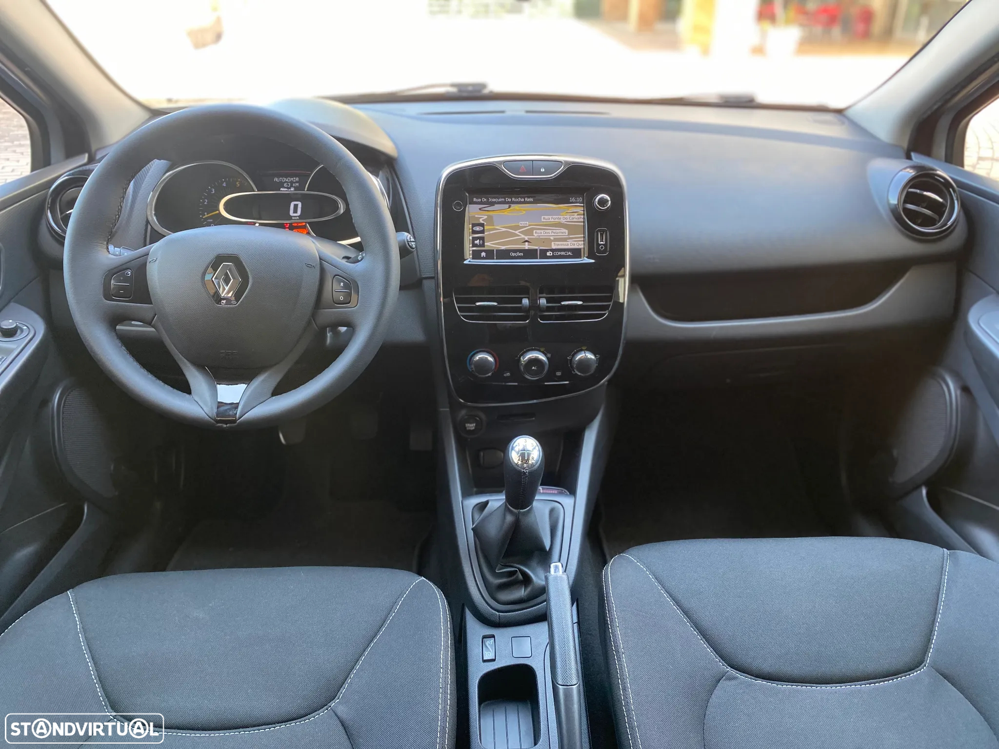 Renault Clio 1.5 dCi Dynamique S - 9