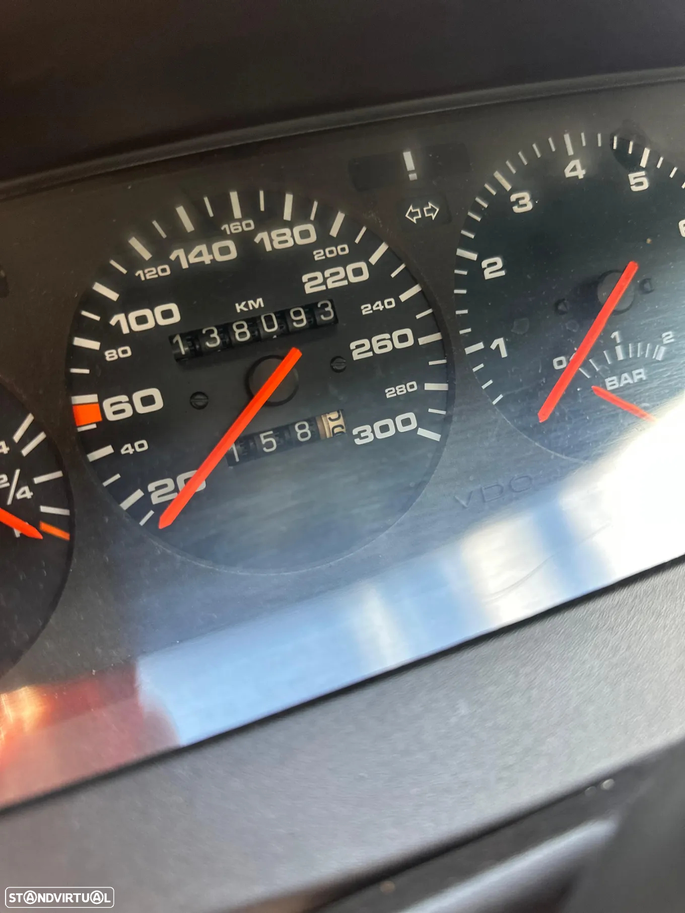 Porsche 944 Turbo - 8