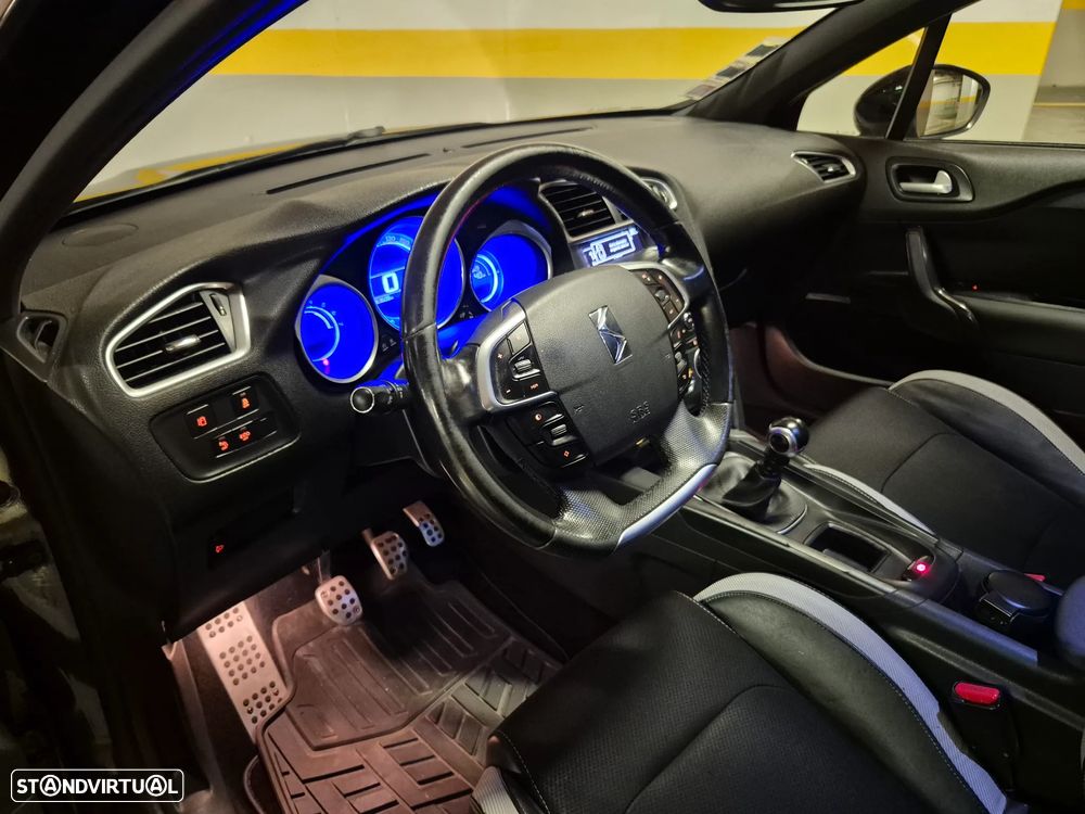 Citroën DS4 1.6 e-HDi So Chic - 21