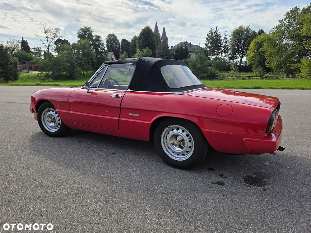 Alfa Romeo Spider - 11