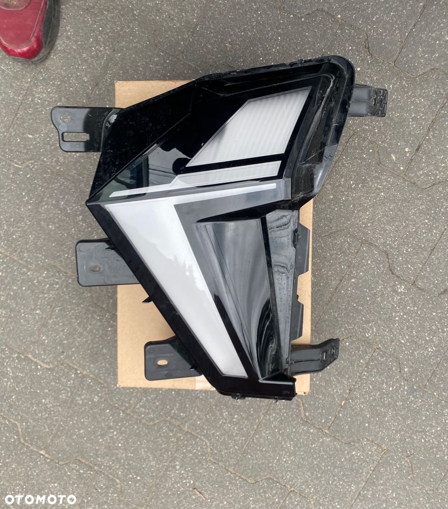 RENAULT CAPTUR II 2 Lift 24- > LAMPA LEDOWA ŚWIATŁO DO JAZDY DZIENNEJ DRL LEWA LAMPA PRZEDNIA ZDERZAKA W ZDERZAK PRZEDNI LED LEWY PRZÓD LEDOWY HALOGEN 266058468R - 1