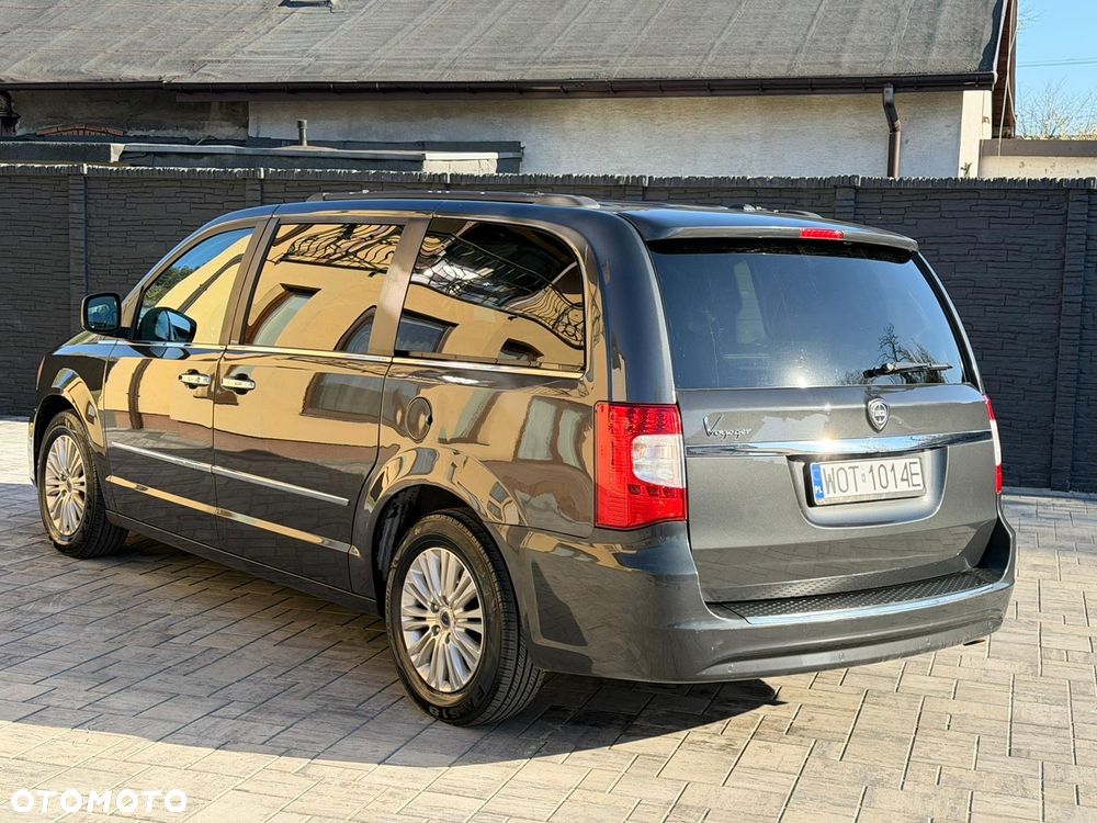 Lancia Voyager 3.6 Gold - 6