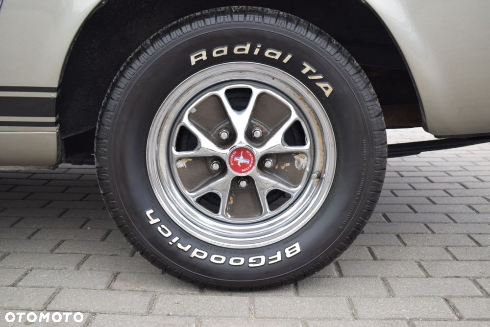 Ford Mustang - 34
