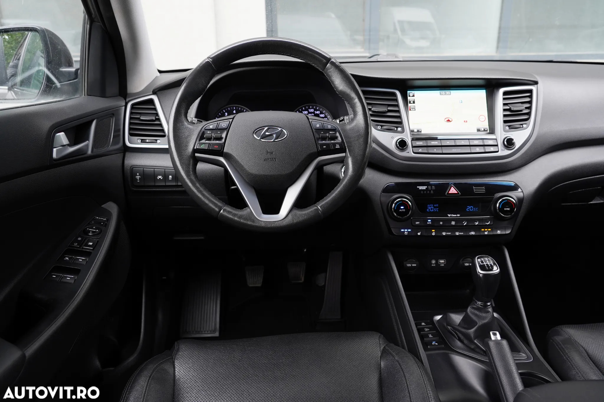 Hyundai Tucson 1.6 T-GDi 4WD 6MT Premium - 10