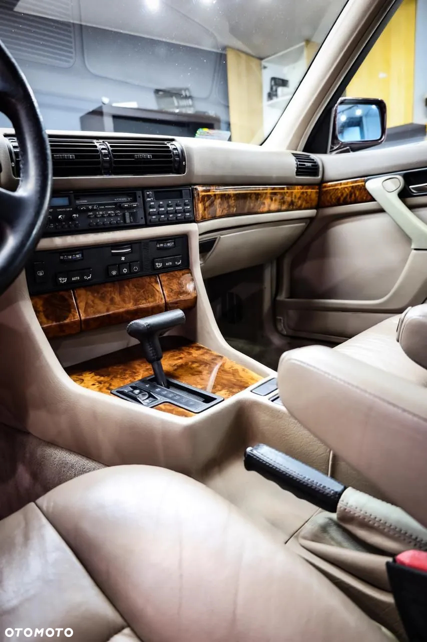 BMW Seria 7 - 27