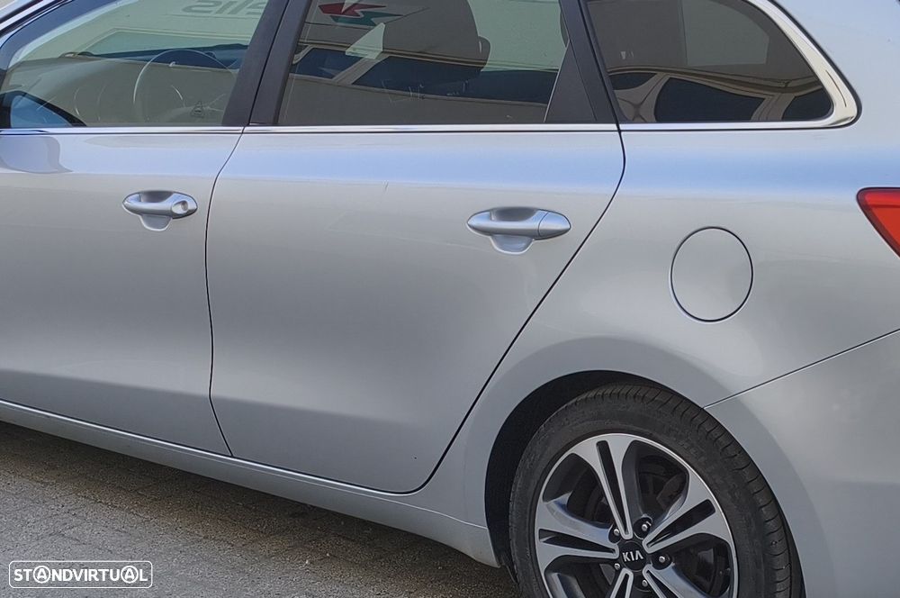 Kia Ceed SW 1.6 CRDi GT Line 7DCT - 2