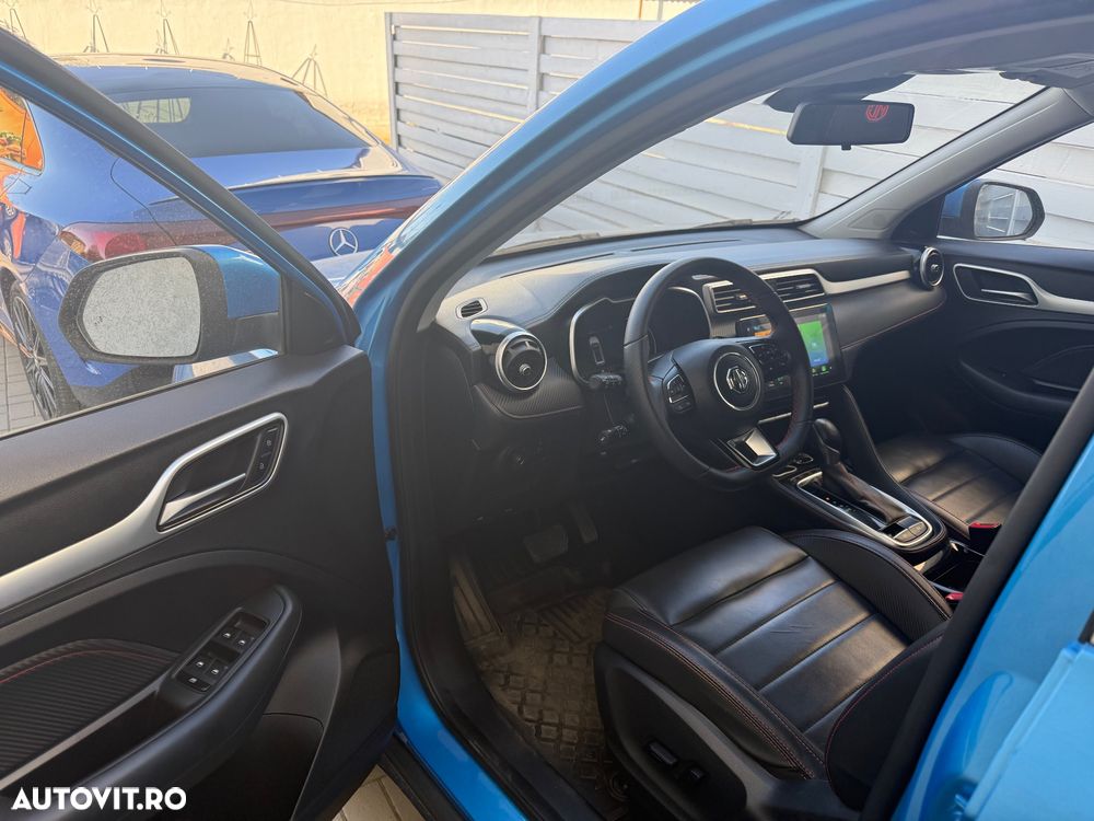 MG ZS - 8