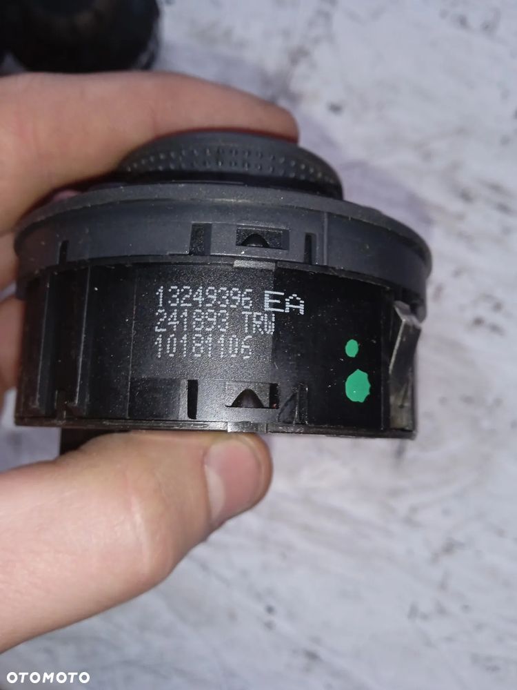 WŁĄCZNIK PRZEŁĄCZNIK ŚWIATEŁ OPEL CORSA D 13249396 WŁĄCZNIK PRZEŁĄCZNIK ŚWIATEŁ OPEL CORSA D 13249396 - 3
